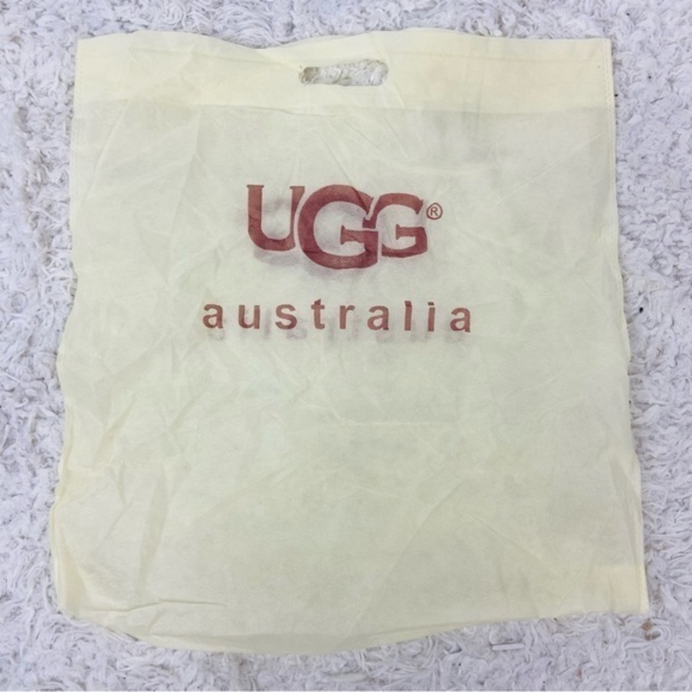 UGG Cream lightweight dust bag for shoes